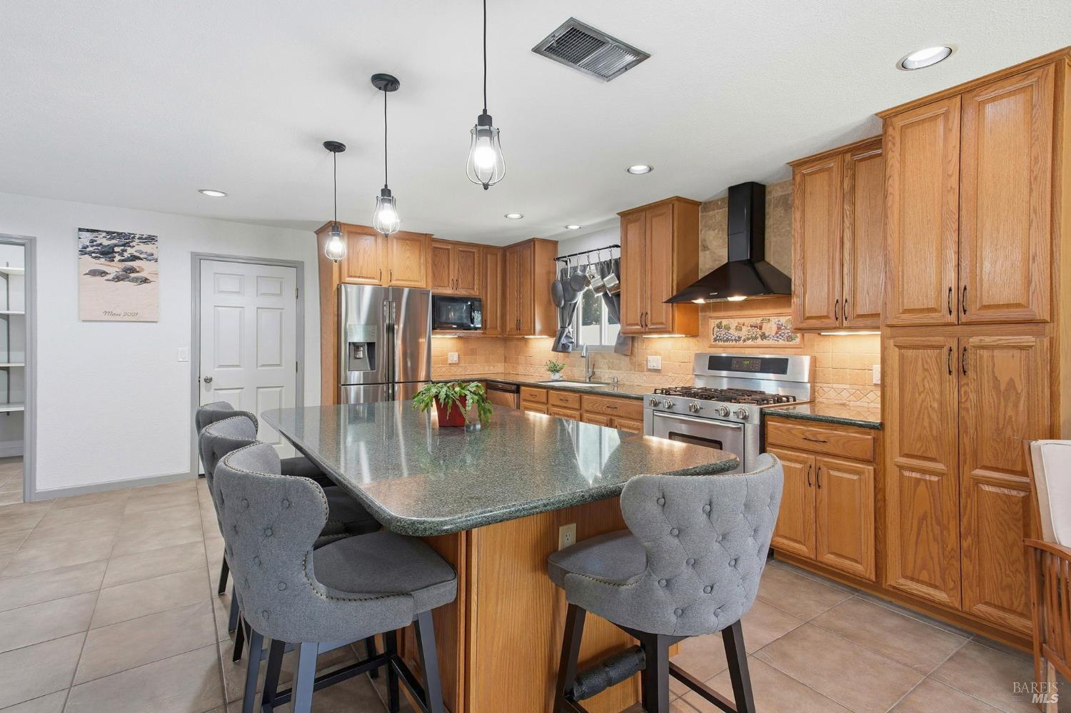 1120 Oxford Court