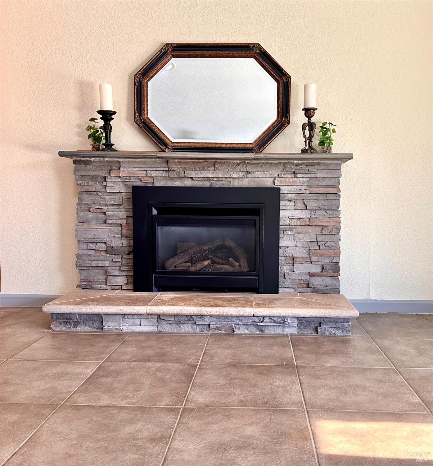 1120 Oxford Court