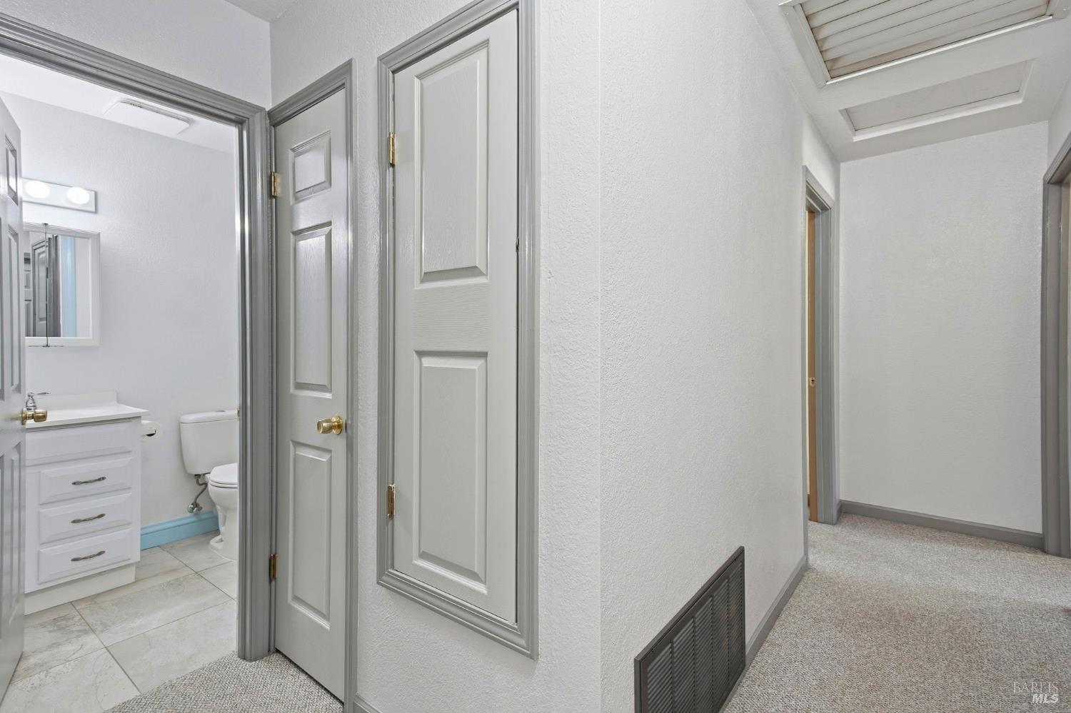 1120 Oxford Court