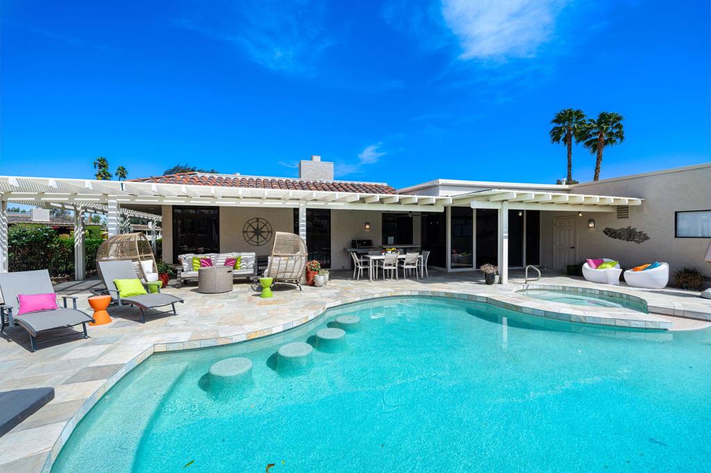 27 Stanford Drive Drive