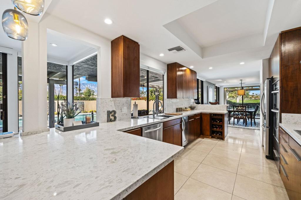 27 Stanford Drive Drive