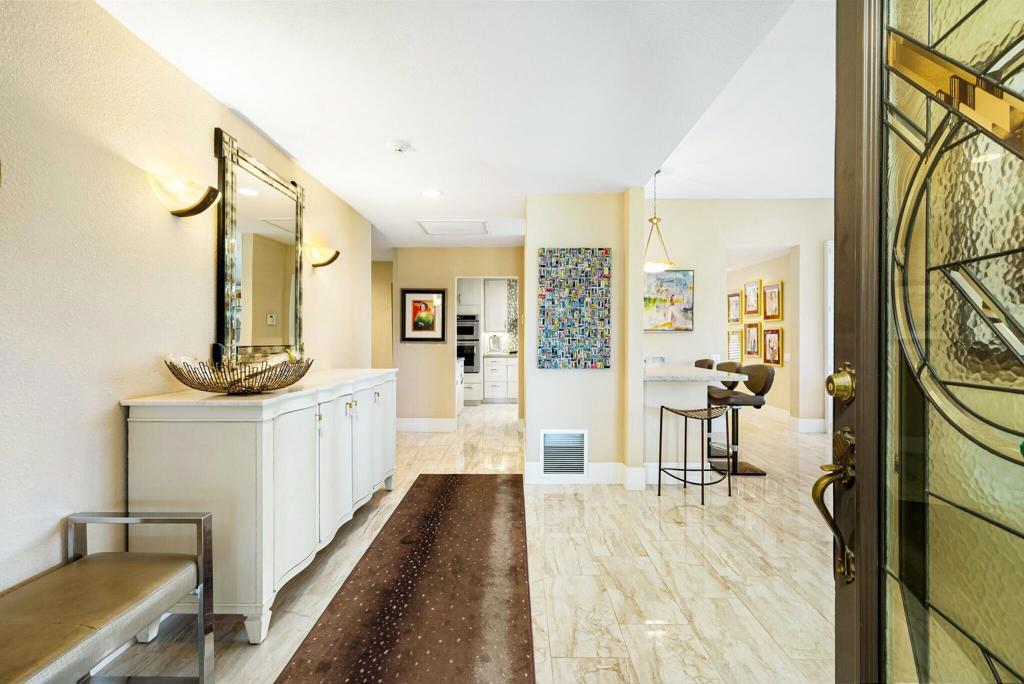 1 Briarcliff Court
