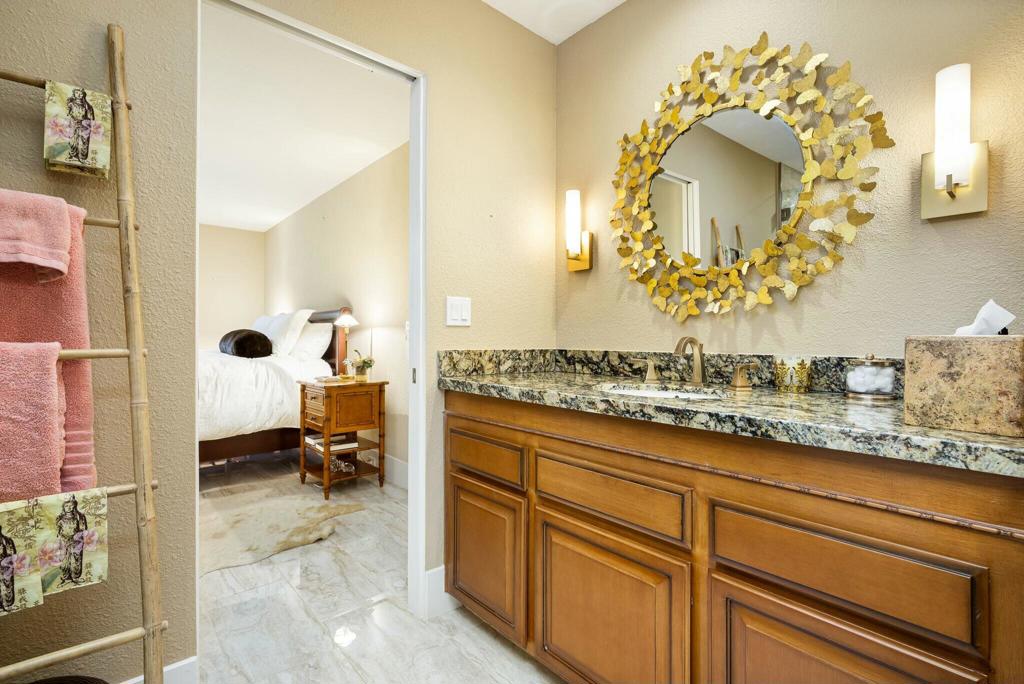 1 Briarcliff Court