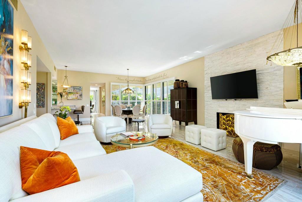 1 Briarcliff Court