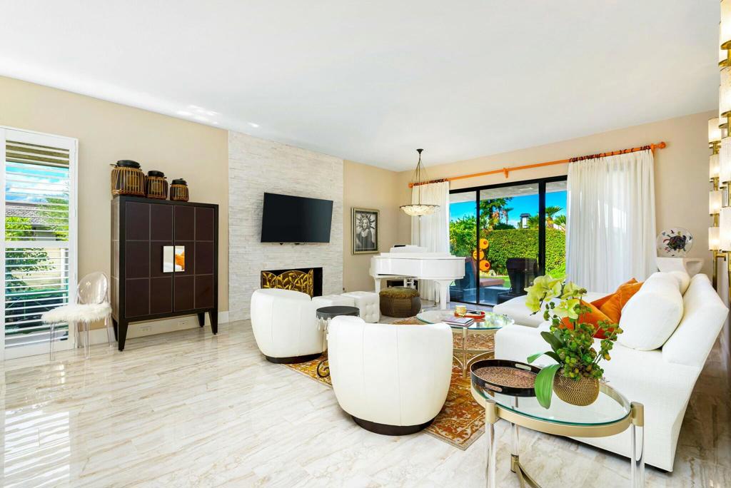 1 Briarcliff Court