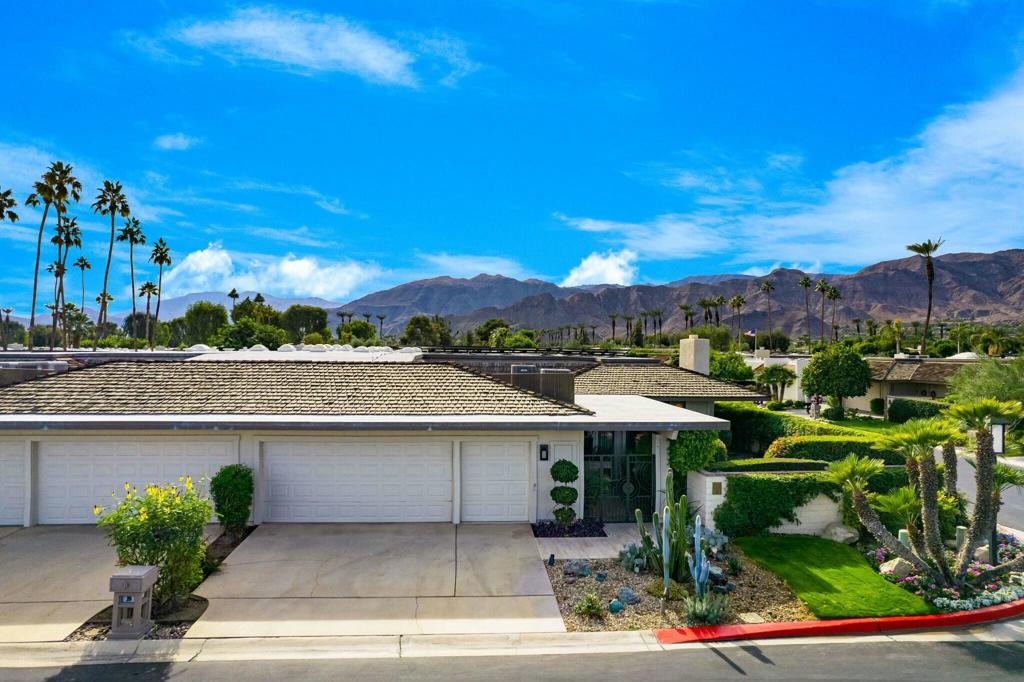 1 Briarcliff Court