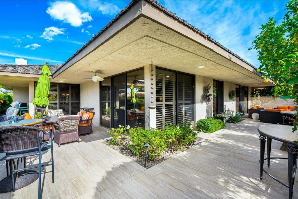 1 Briarcliff Court