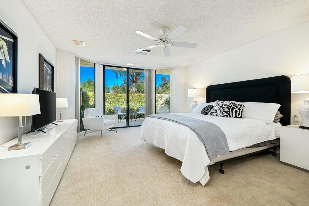 8 Stanford Drive