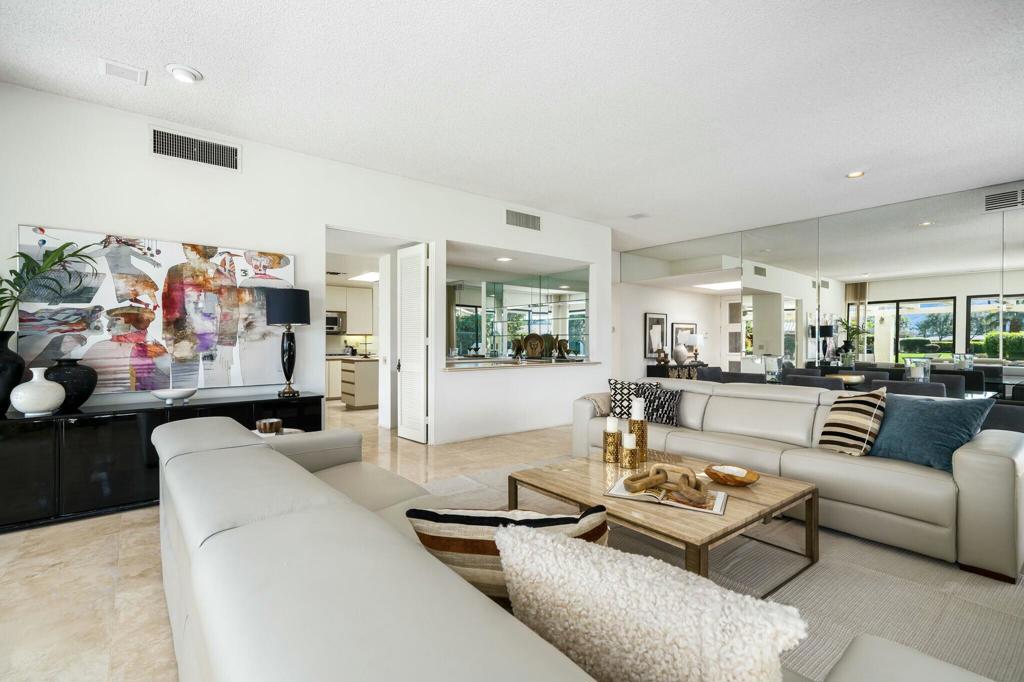 8 Stanford Drive