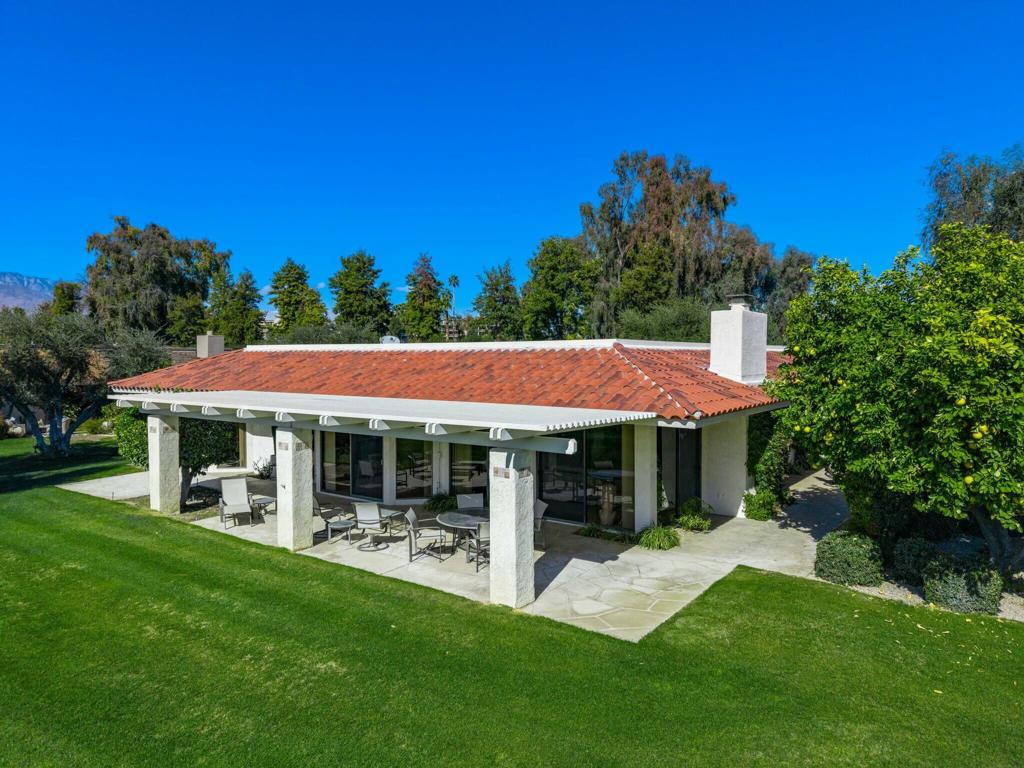 8 Stanford Drive