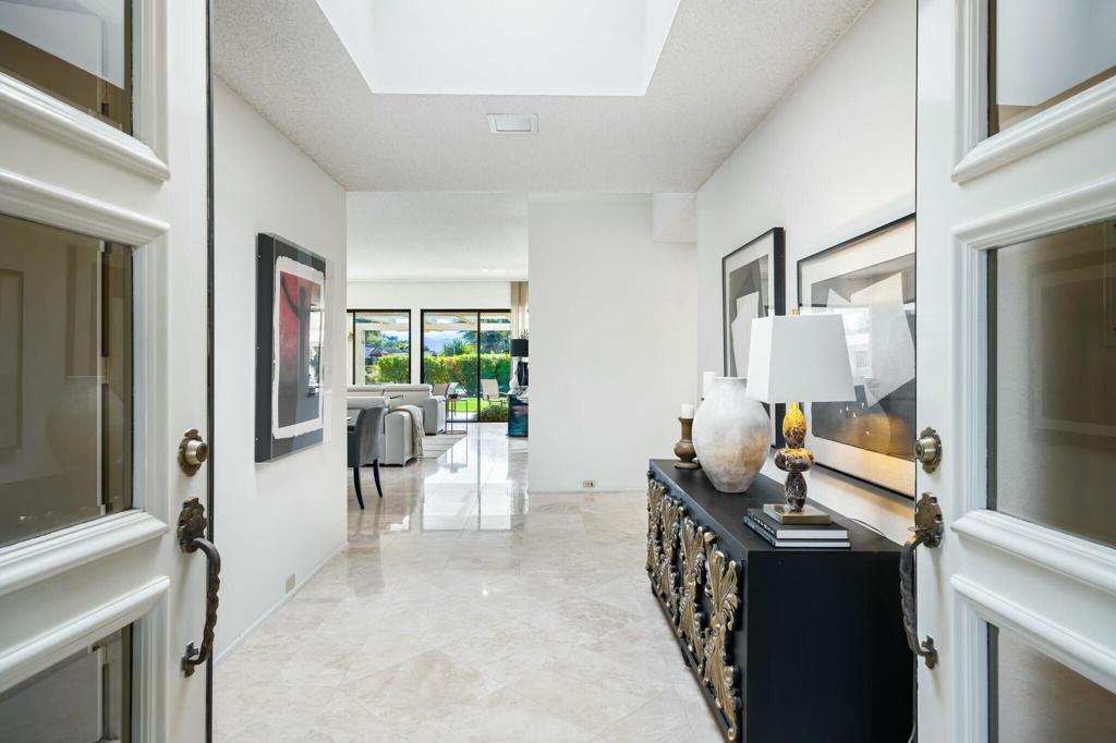 8 Stanford Drive