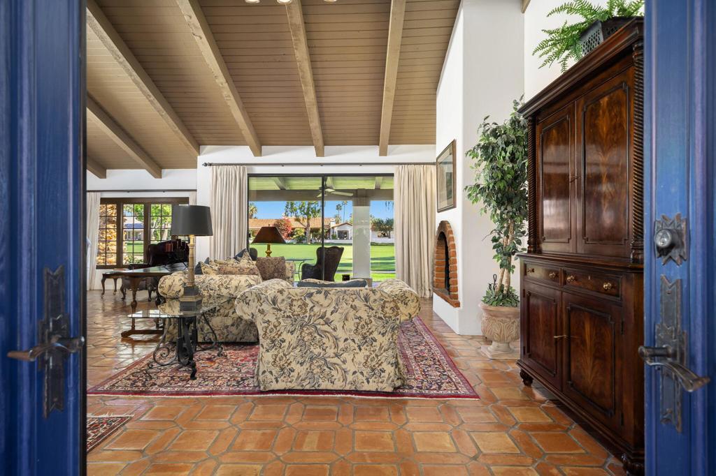 49470 Avila Drive