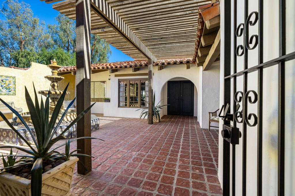 49470 Avila Drive