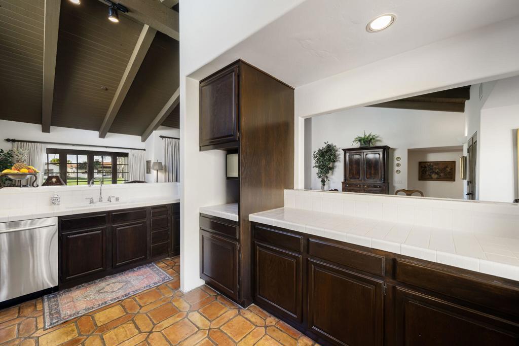 49470 Avila Drive