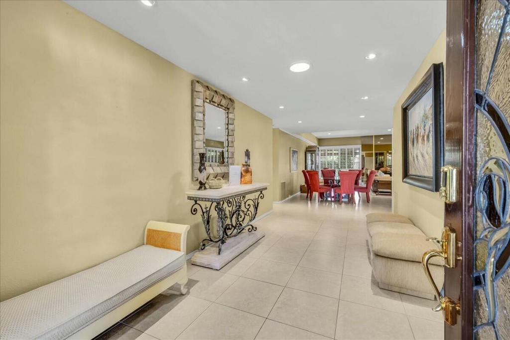 2 Cornell Drive