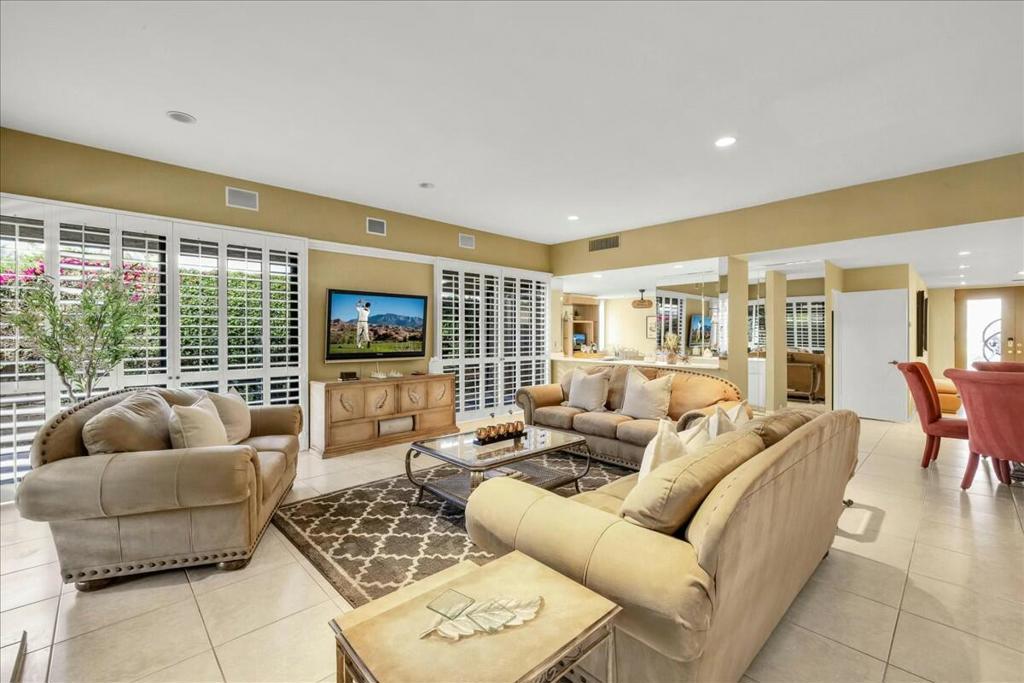2 Cornell Drive