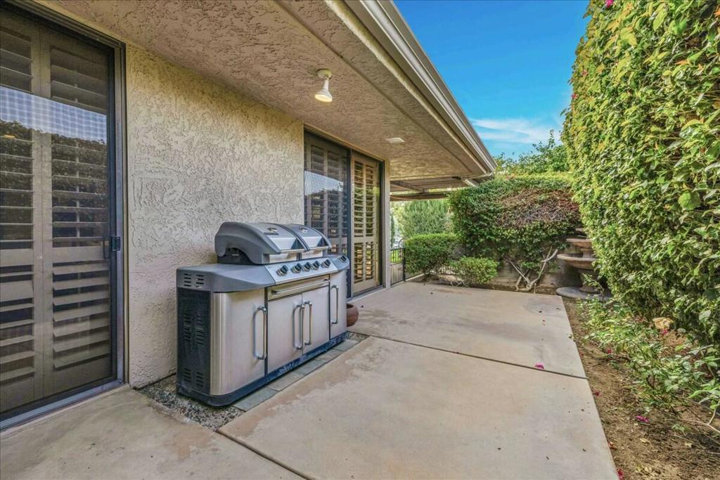 2 Cornell Drive