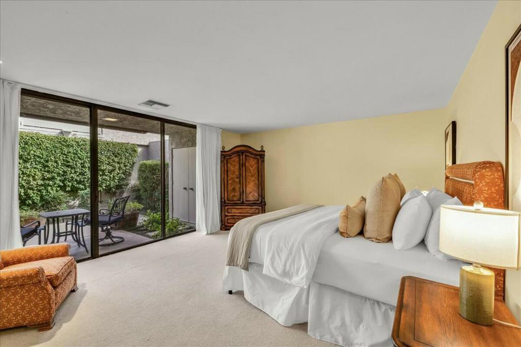 2 Cornell Drive