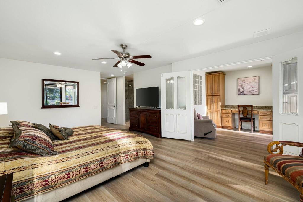 6 Stanford Drive