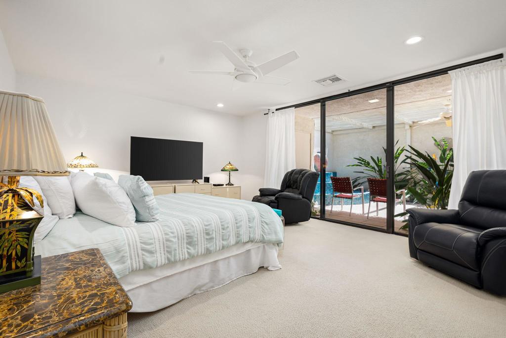 4 Reed Court