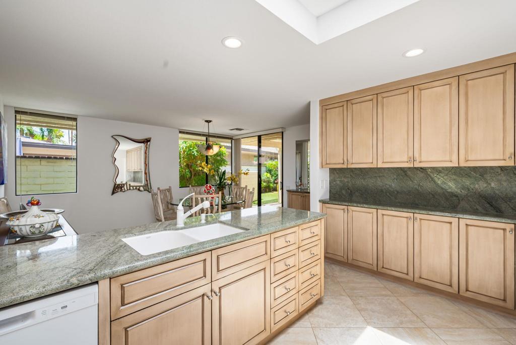 4 Reed Court