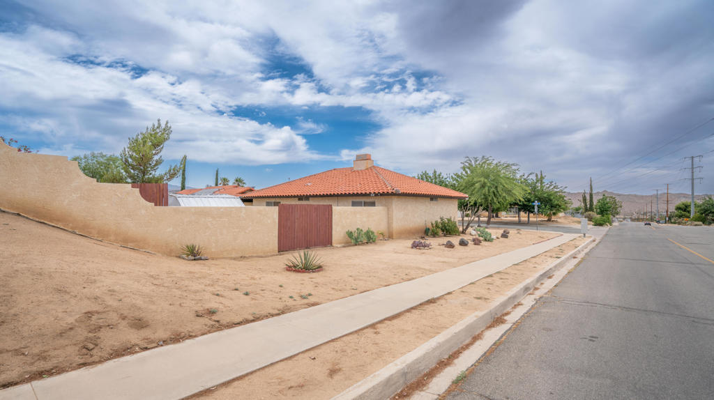 56889 Navajo Trail