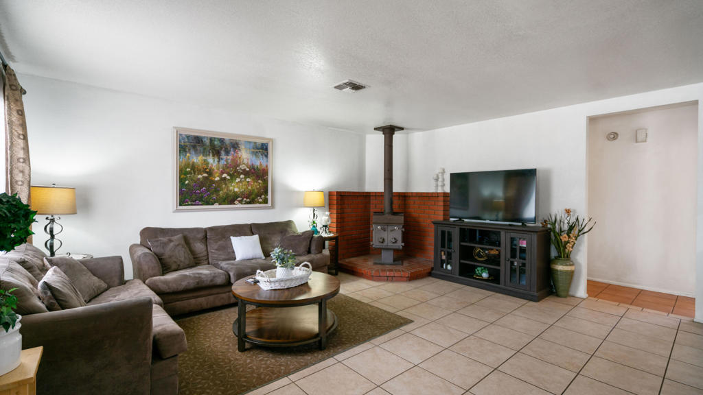56889 Navajo Trail