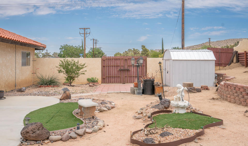 56889 Navajo Trail