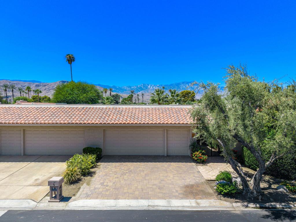 5 Stanford Drive