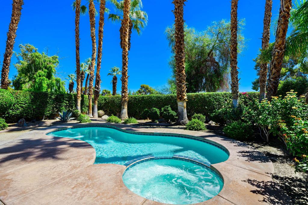157 Kavenish Drive