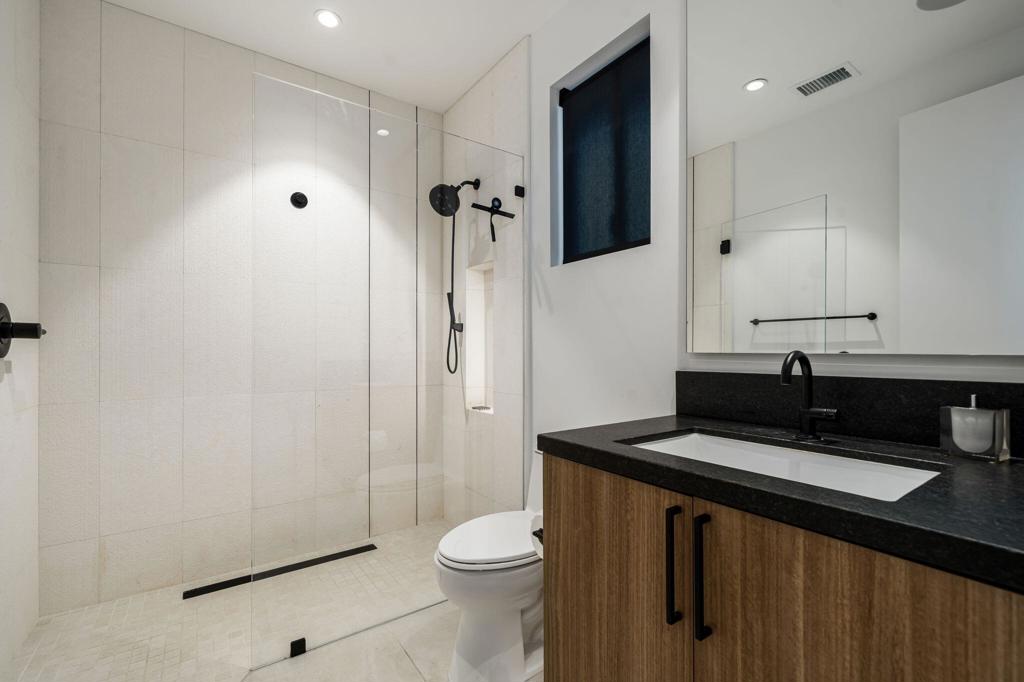 6 Garnet Court