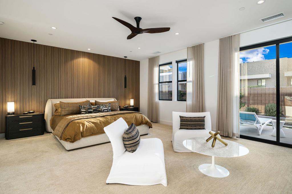 6 Garnet Court