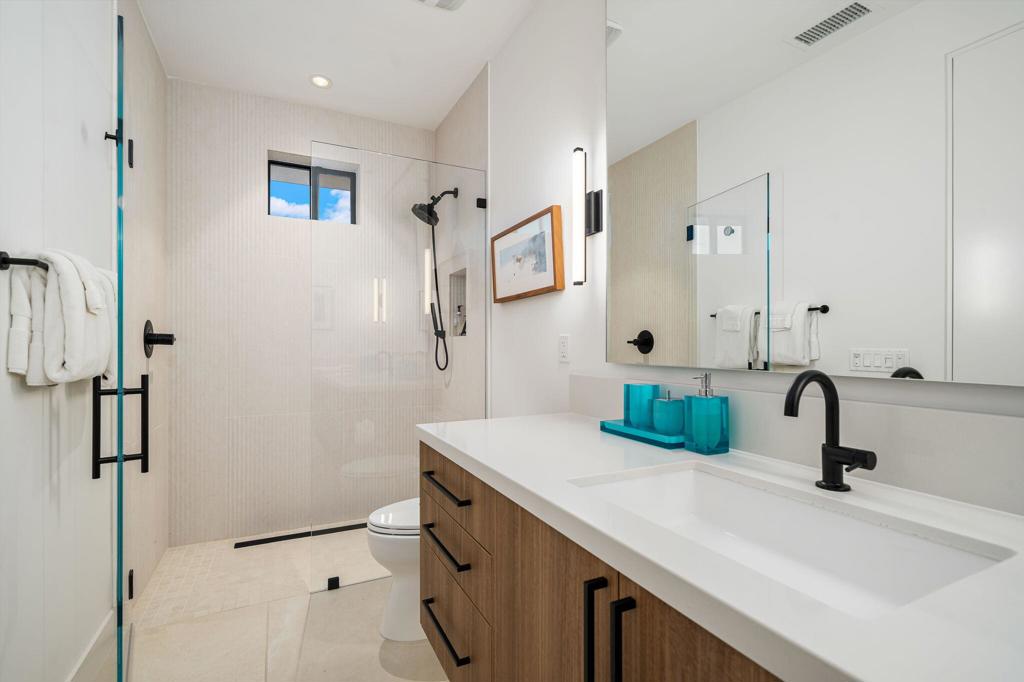 6 Garnet Court