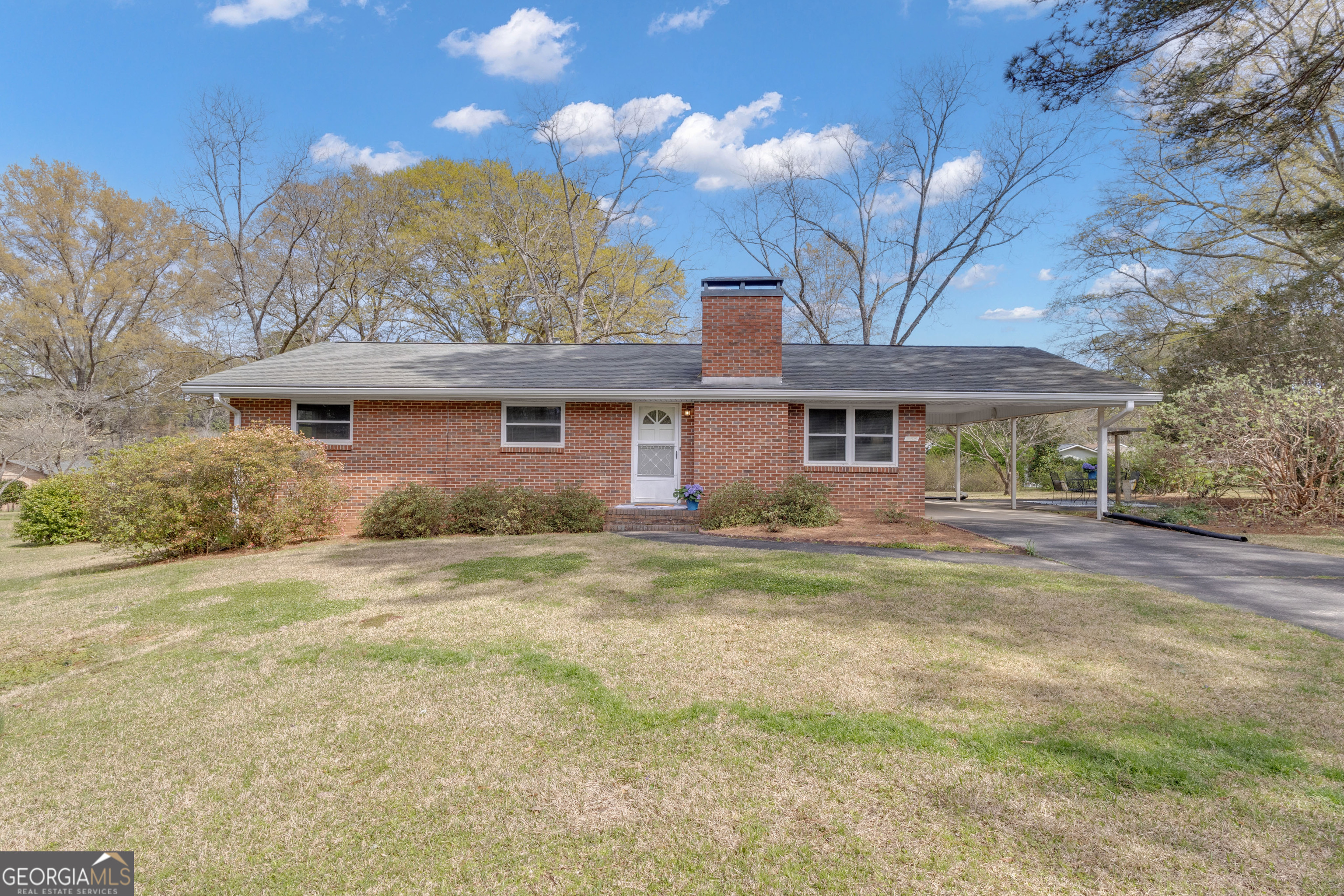 355 Circle Drive
