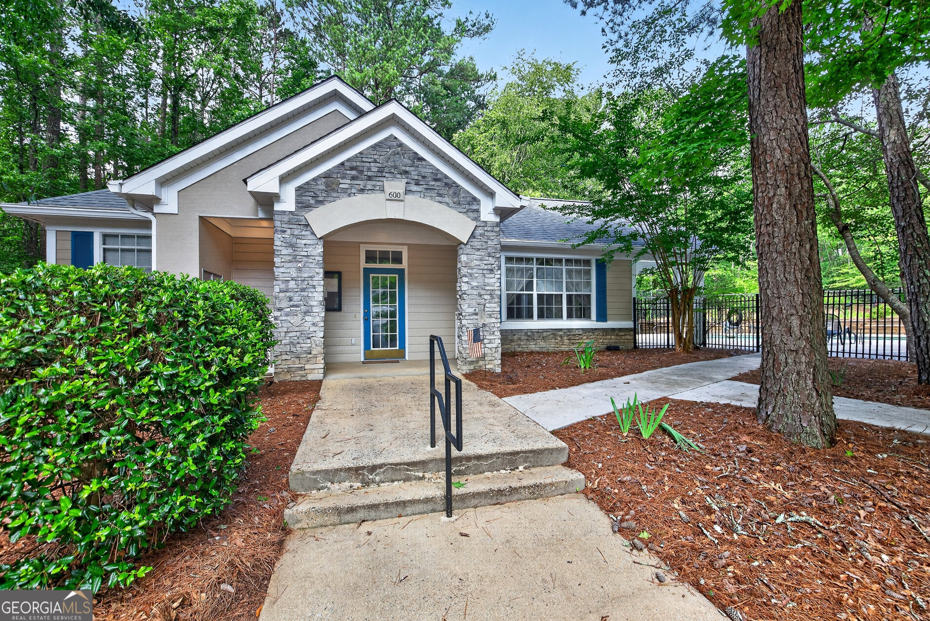 502 Peachtree Club Drive