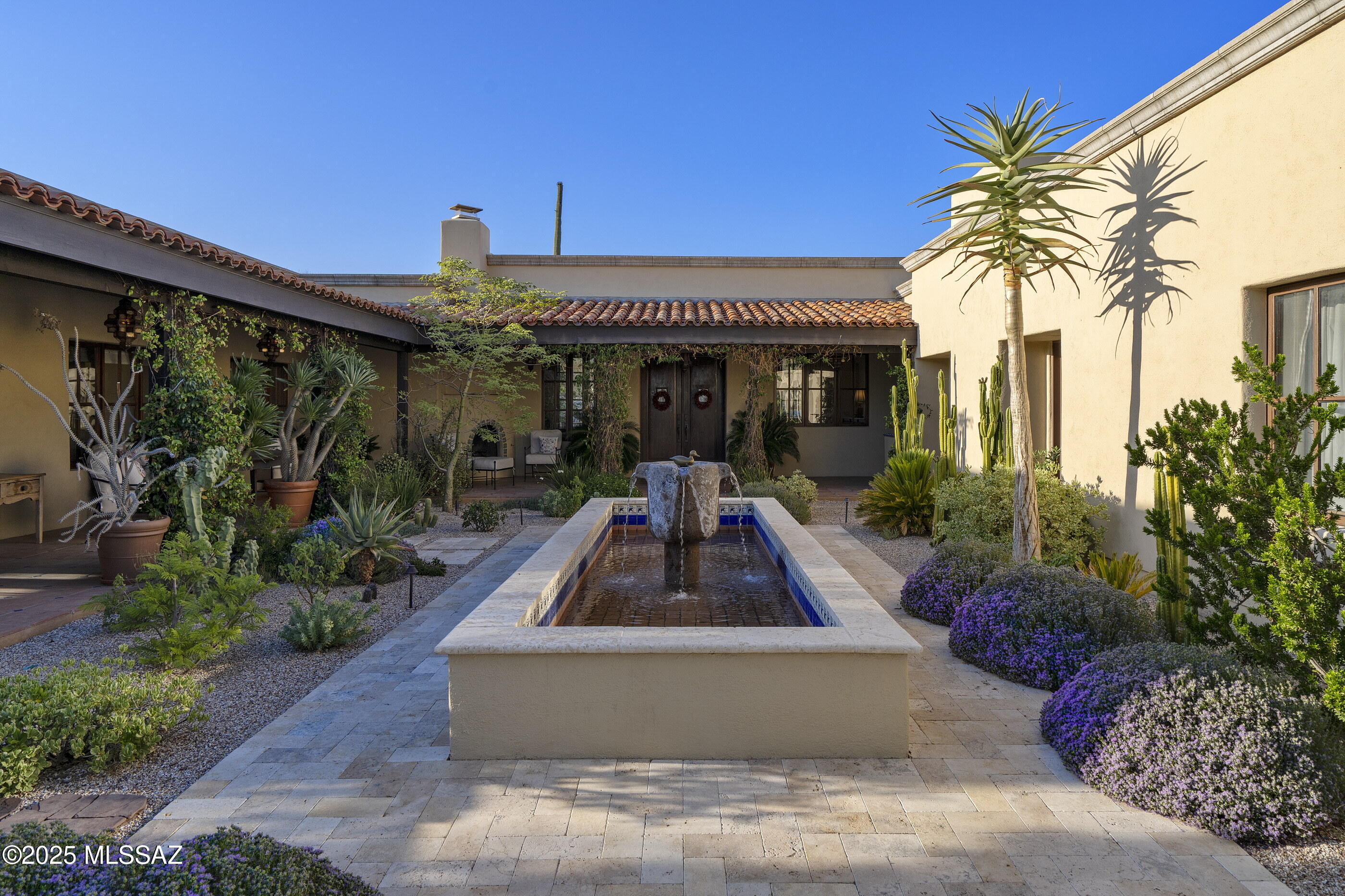 3616 E Placita Lindura