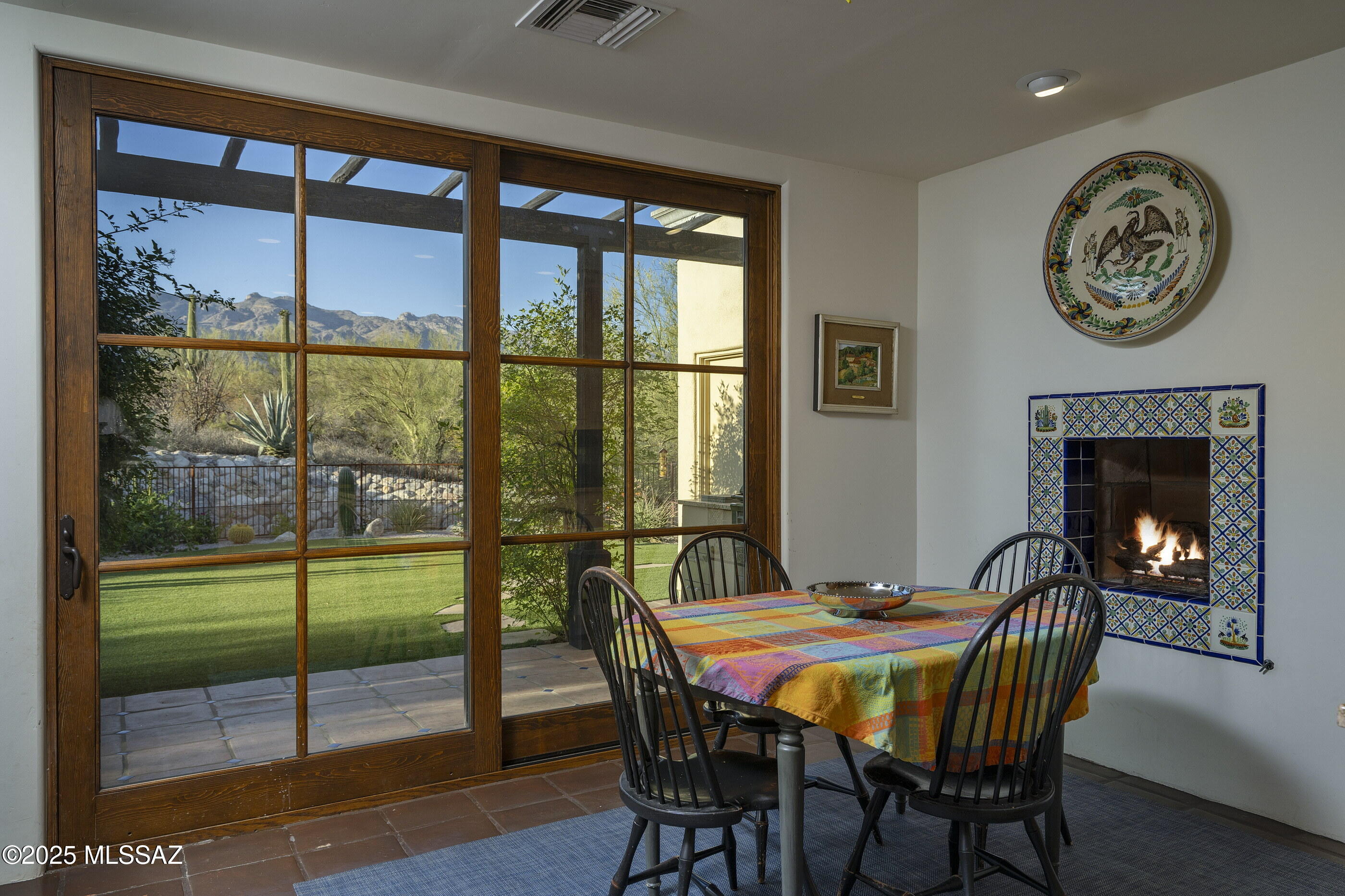 3616 E Placita Lindura