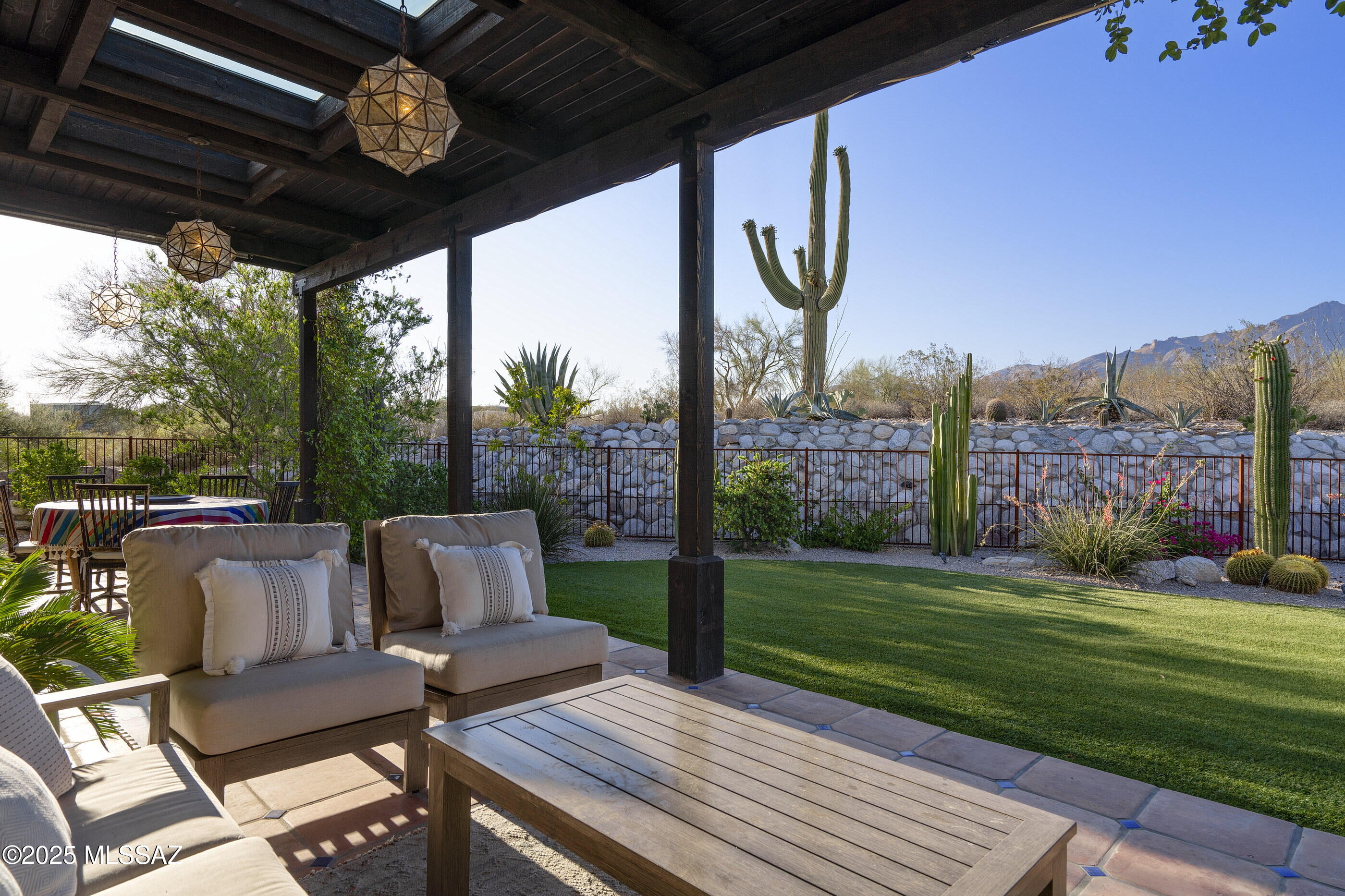 3616 E Placita Lindura
