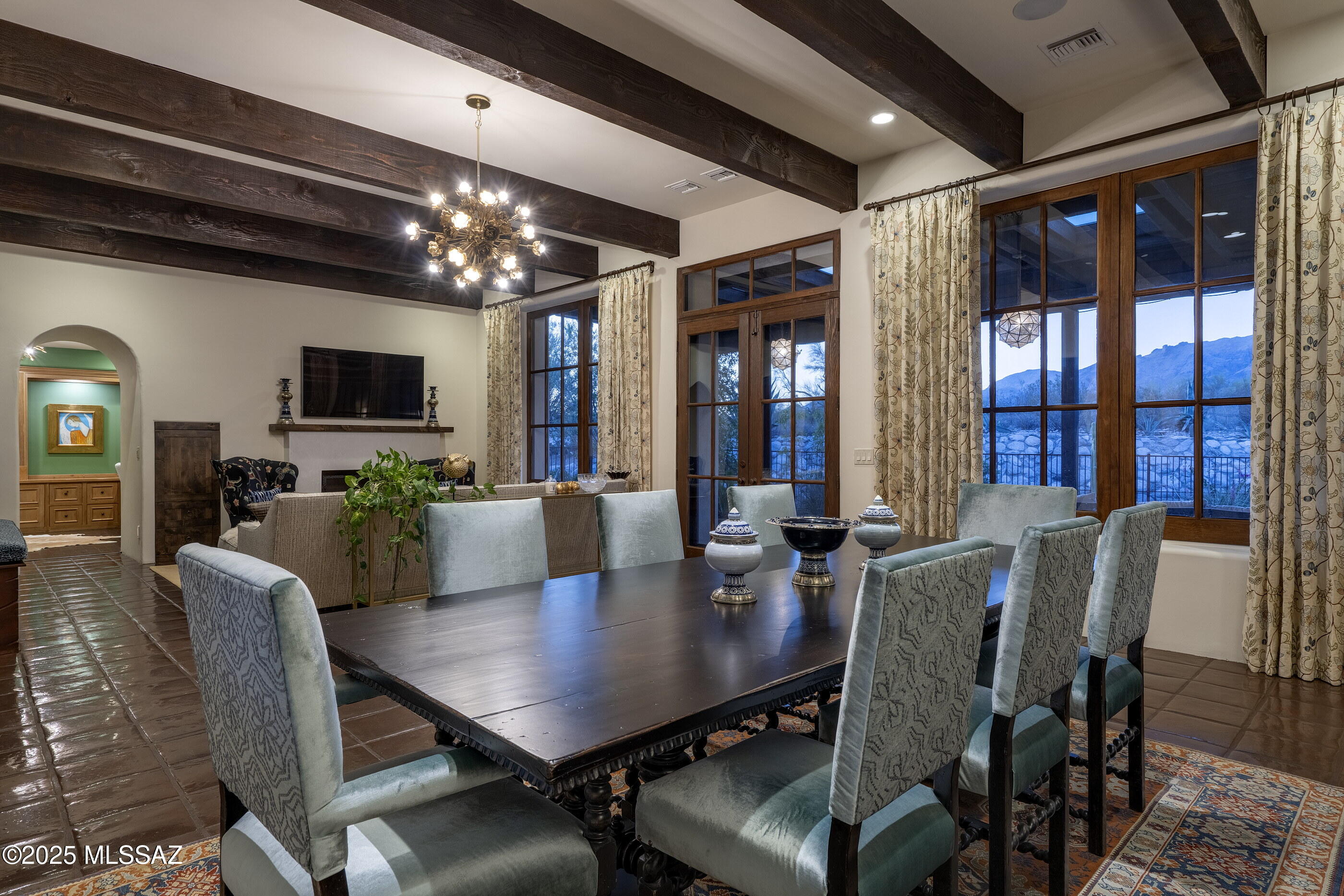 3616 E Placita Lindura