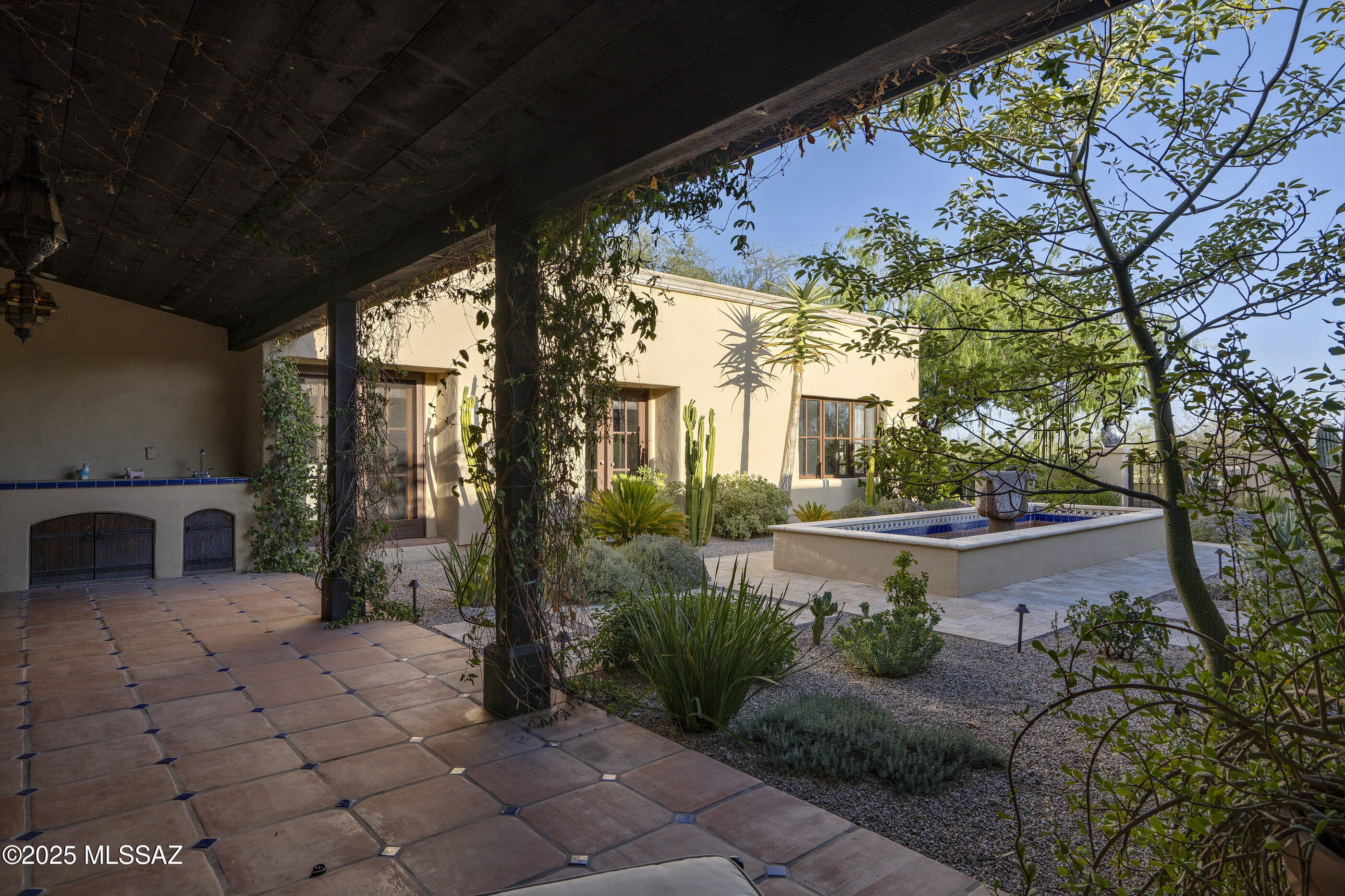 3616 E Placita Lindura