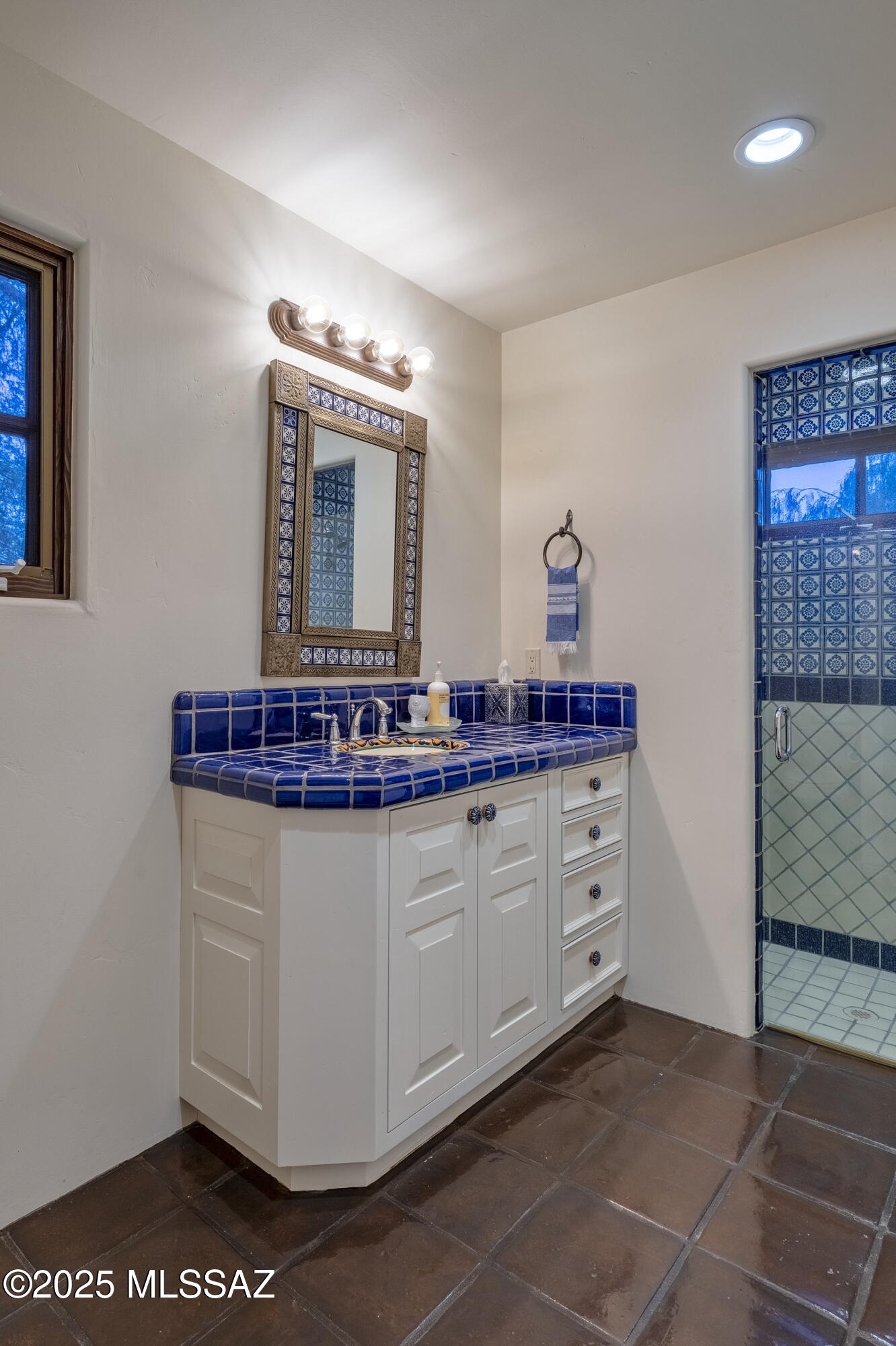 3616 E Placita Lindura