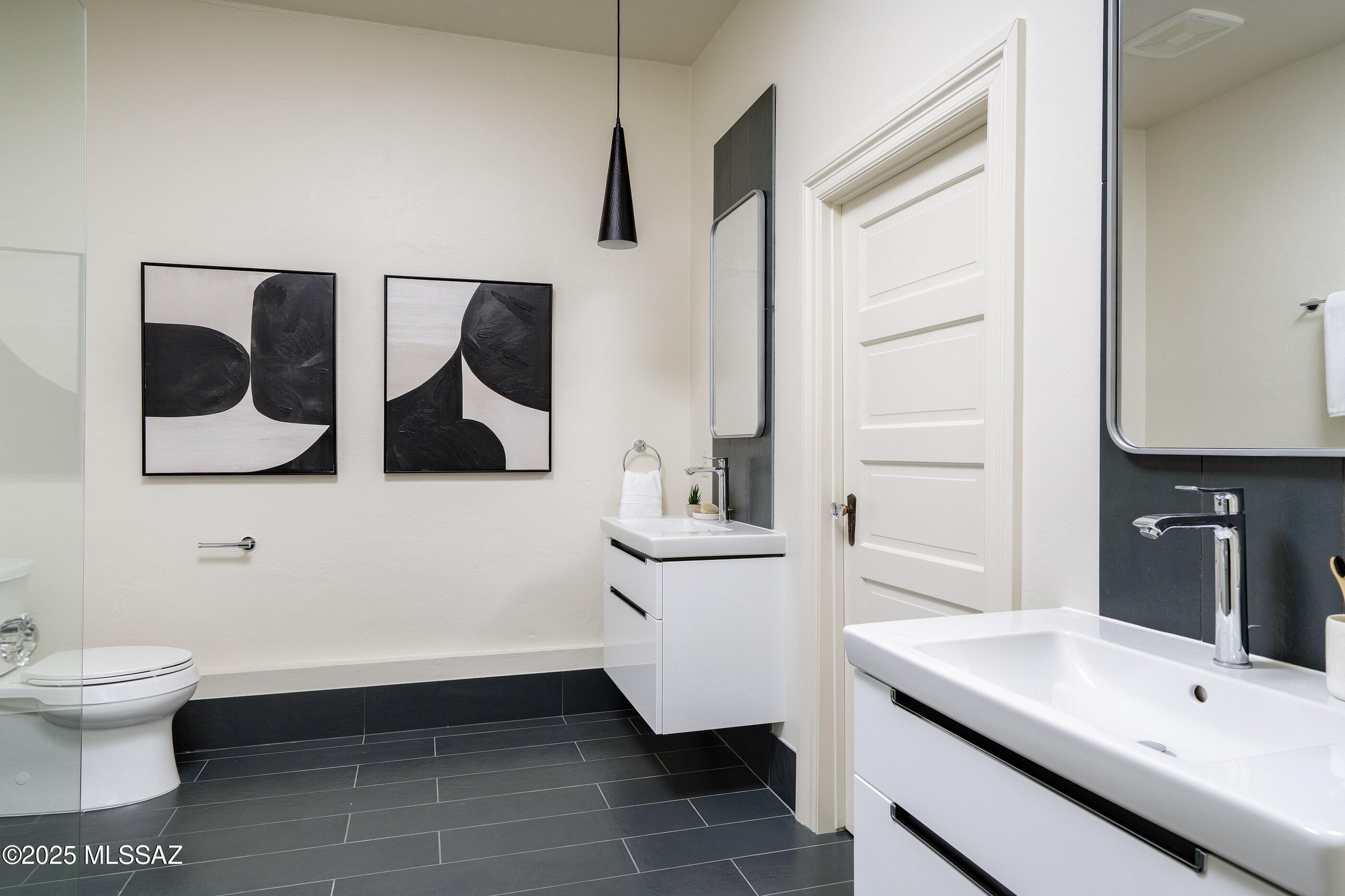 343 S Scott Avenue Unit: 3