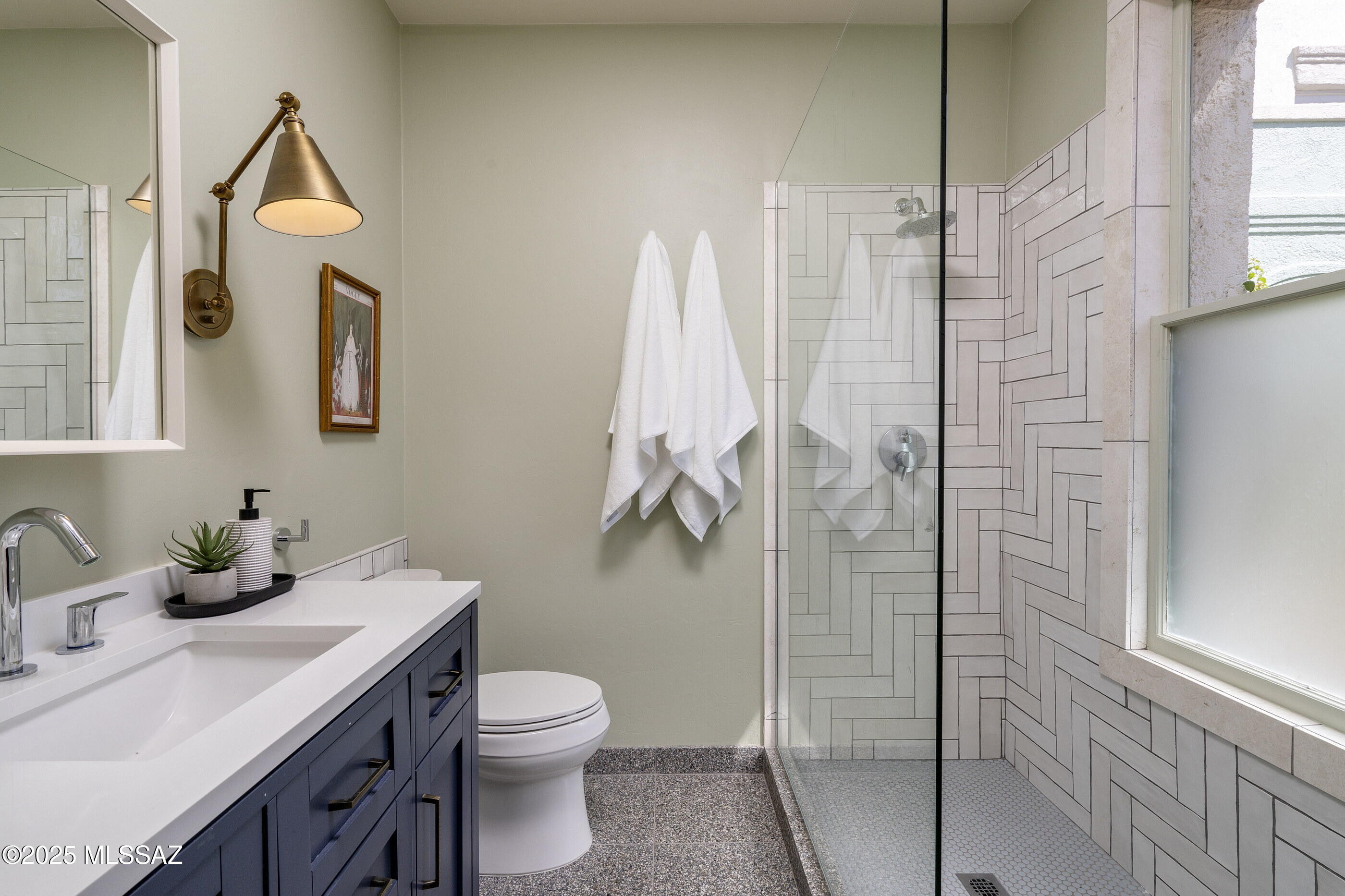 343 S Scott Avenue Unit: 3