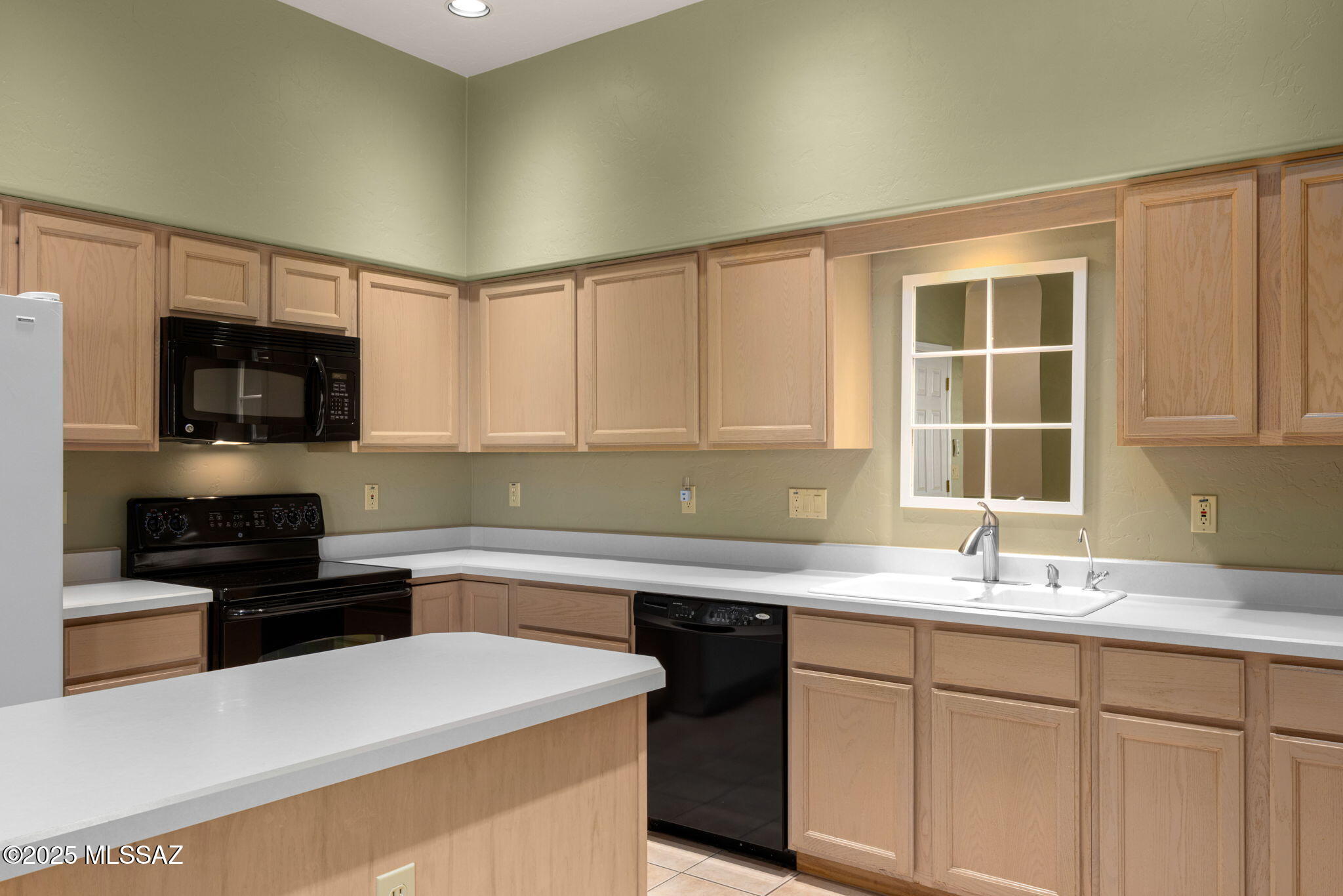 1427 W Cathedral Way