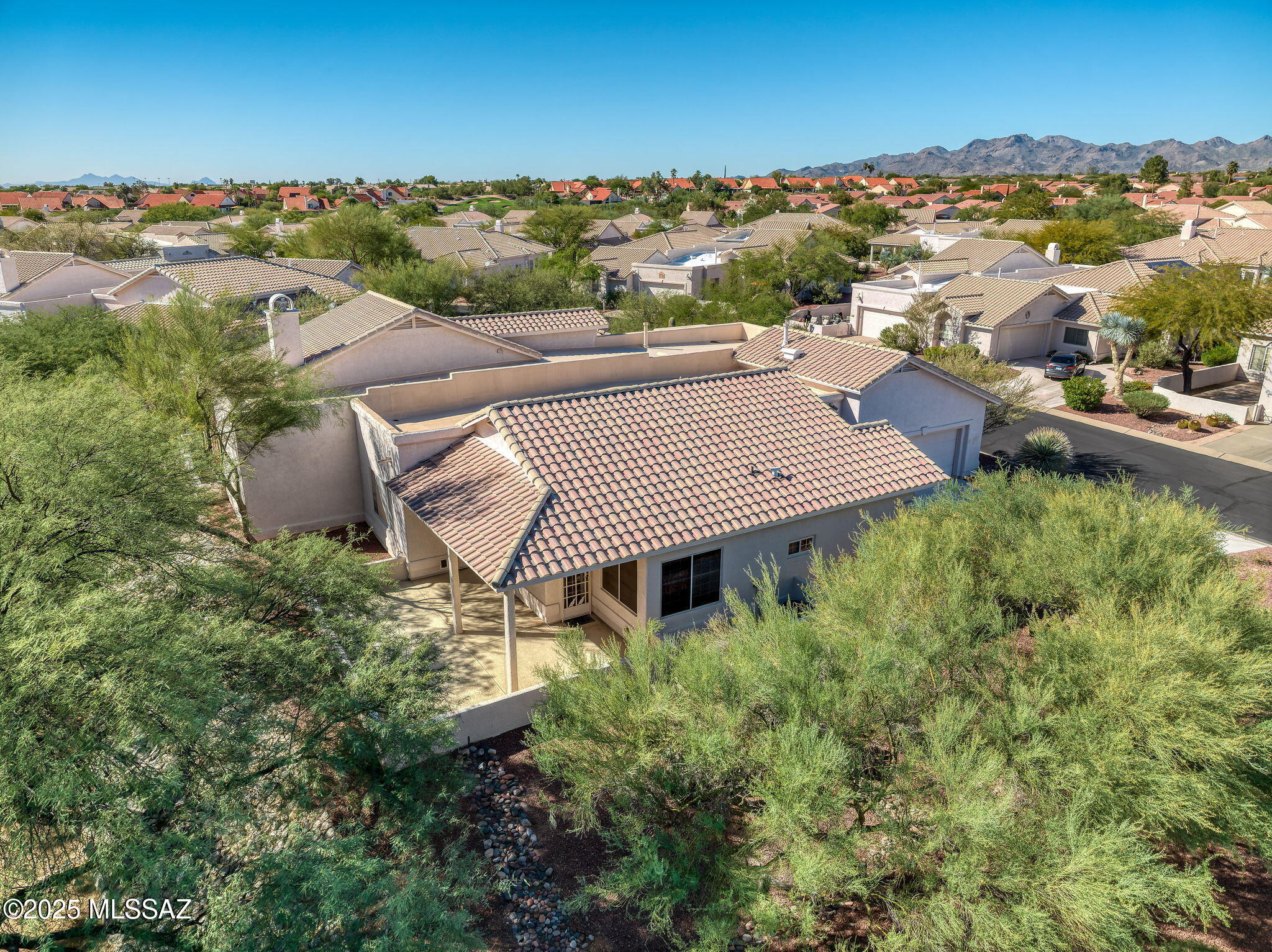 1427 W Cathedral Way