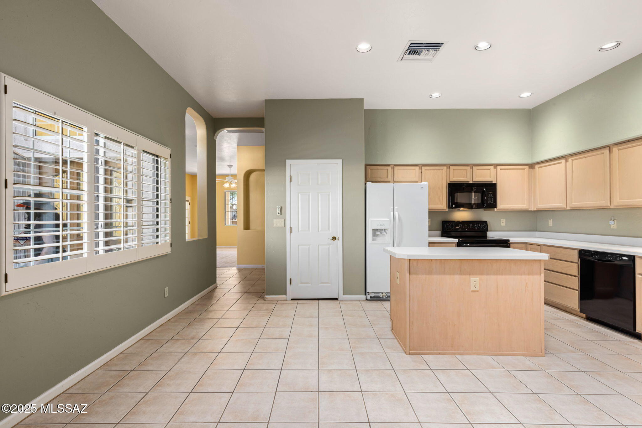 1427 W Cathedral Way