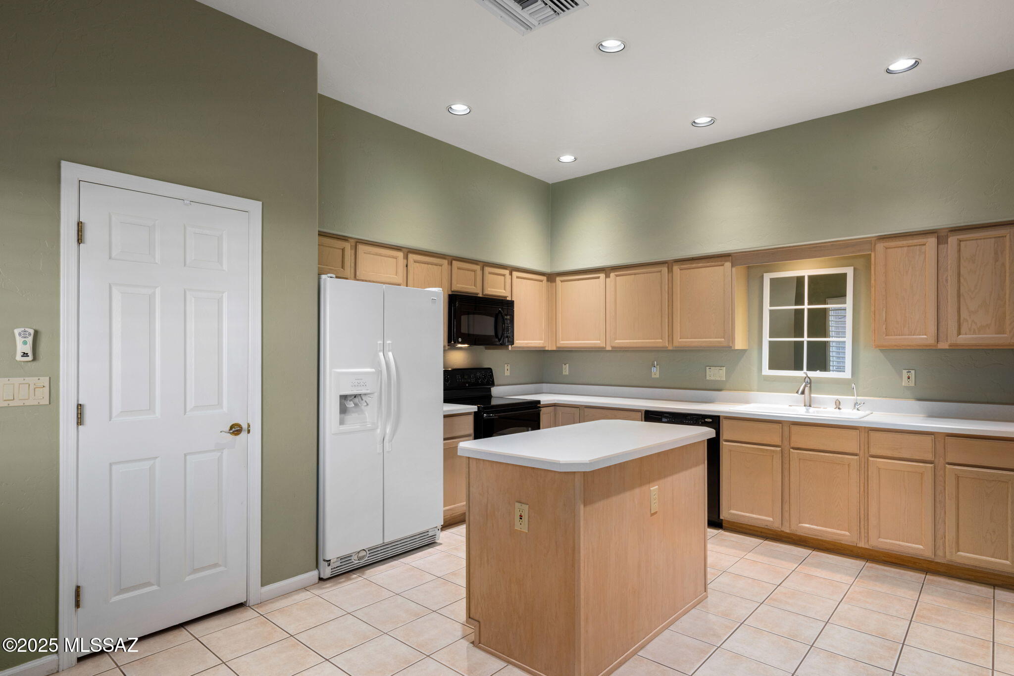 1427 W Cathedral Way