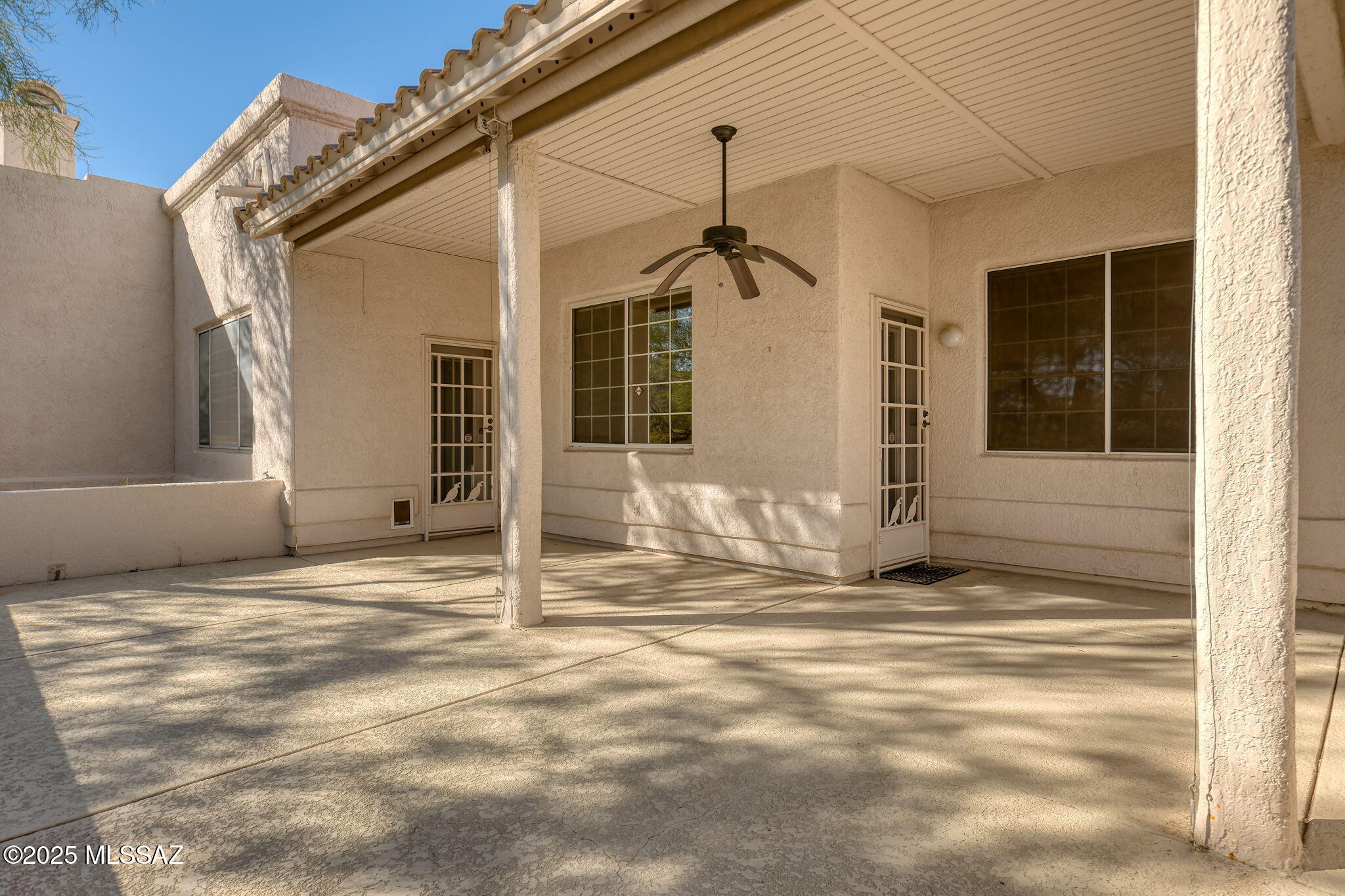 1427 W Cathedral Way