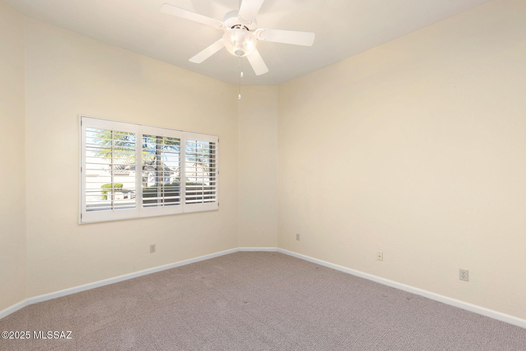 1427 W Cathedral Way