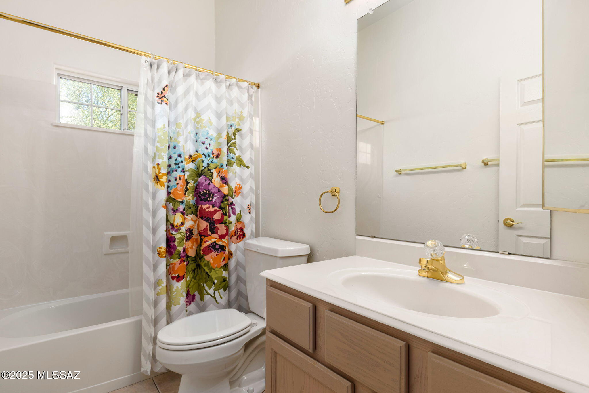 1427 W Cathedral Way